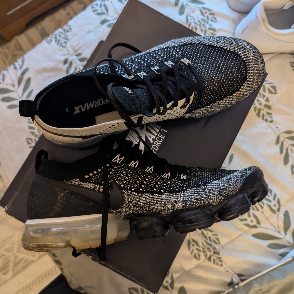 Nike Black and White Athletic Shoes